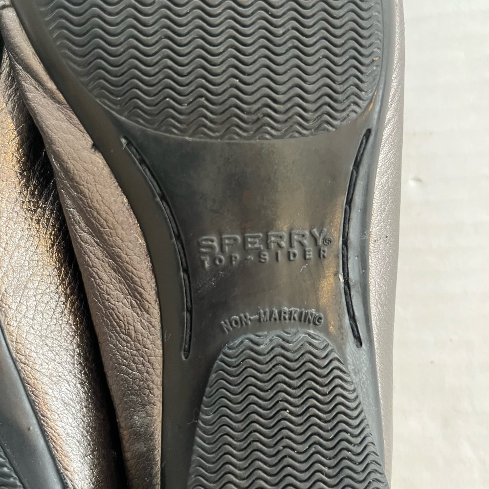 Sperry Topsider Metallic boat shoes flats silver with tassel EUC size 7 - Picture 7 of 10
